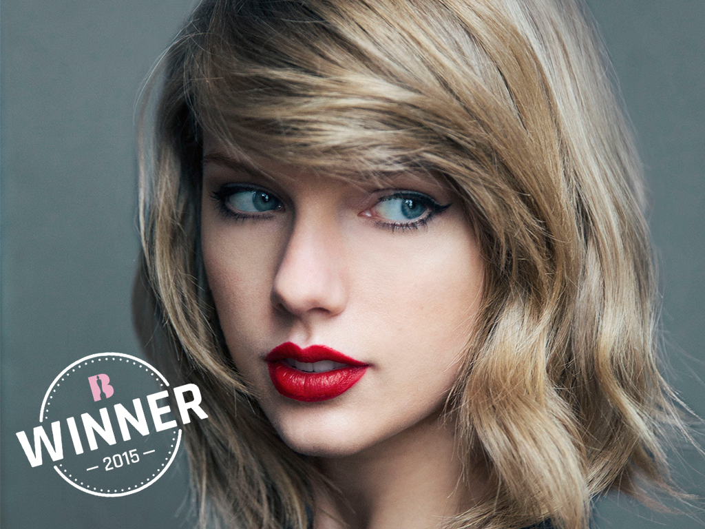 Taylor Swift wins International Female Solo Artist at The BRIT Awards 2015